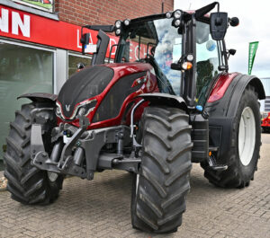 Valtra N155