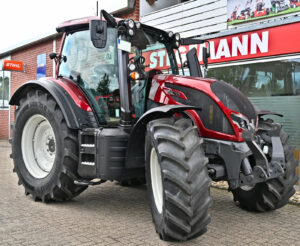 Valtra N155